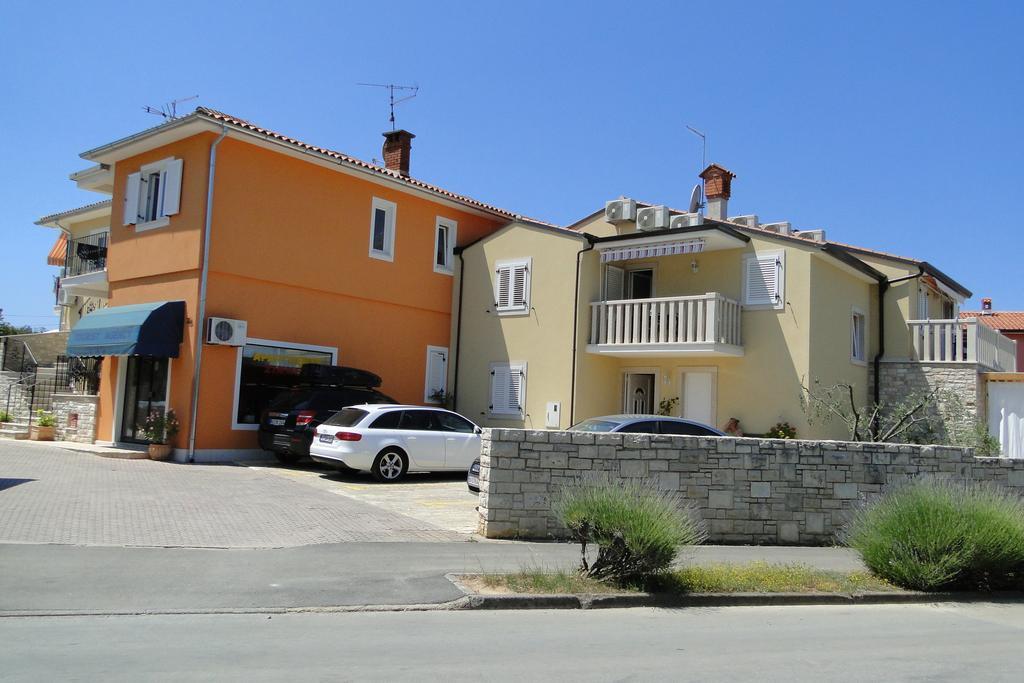 Apartment Ela